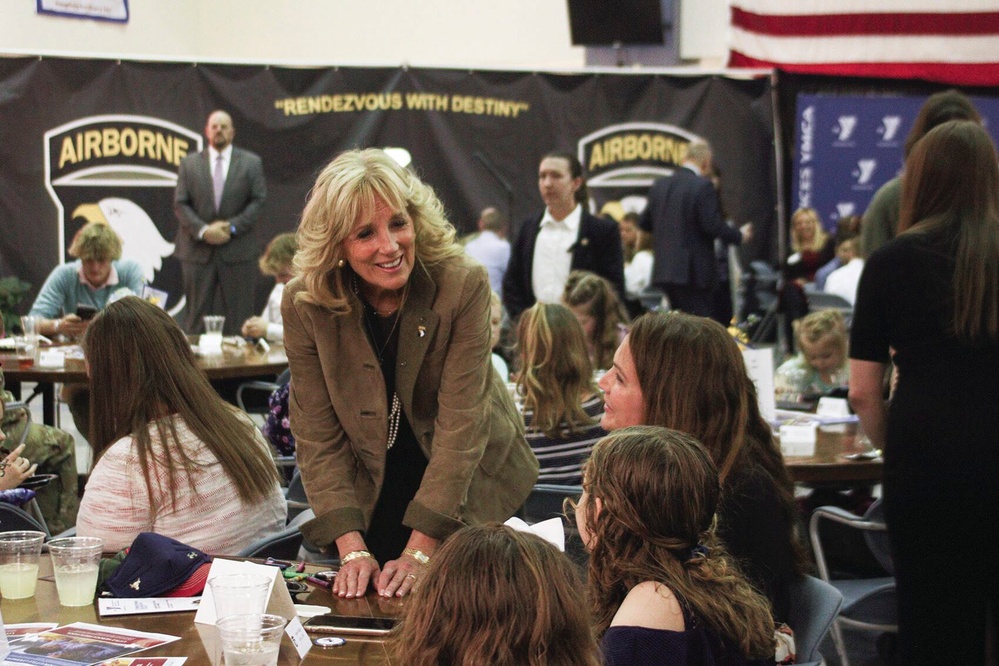 First Lady visits Fort Campbell Families of deployed Soldiers