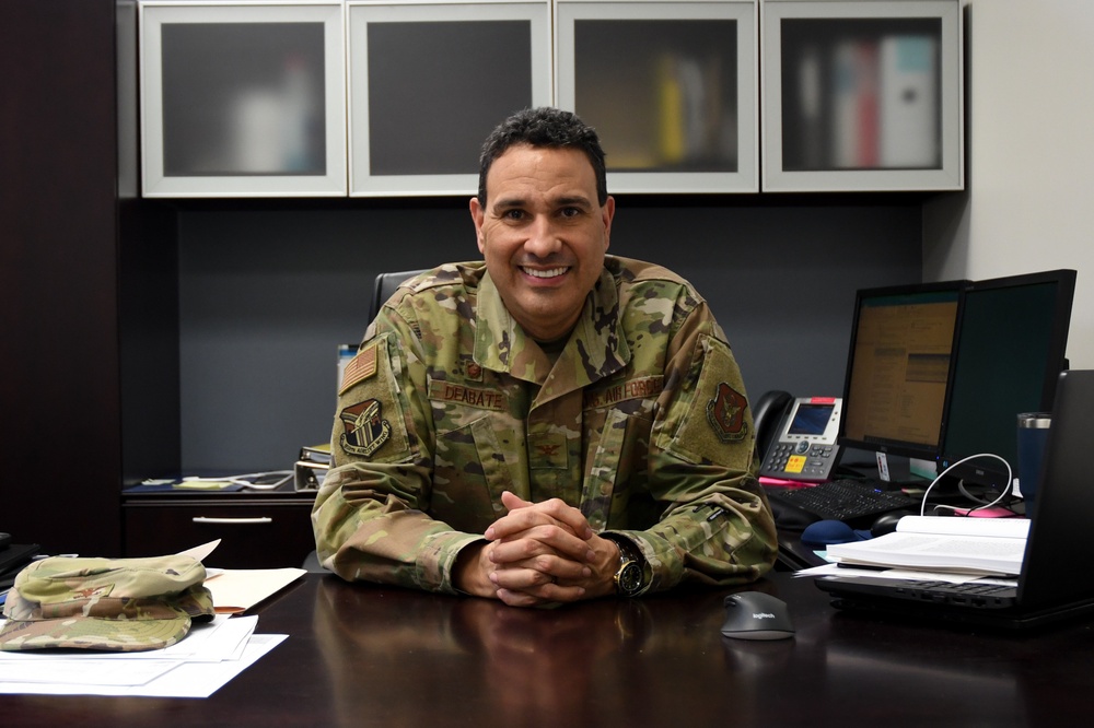 Col. Deabate assumes command of 910th Medical Squadron