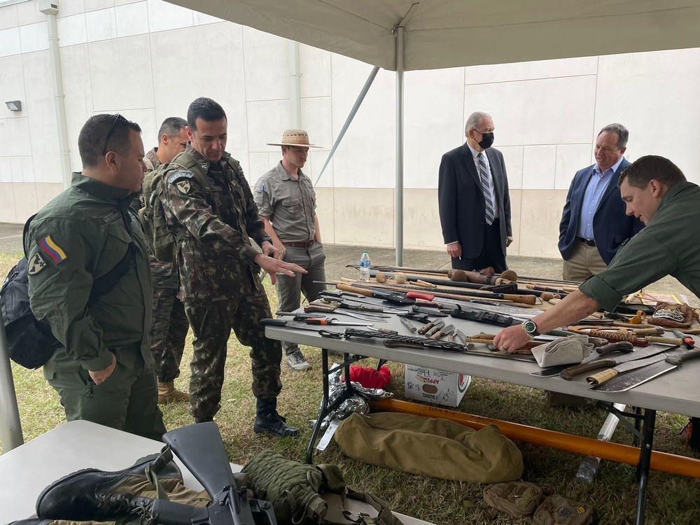 WHINSEC - 7thSFG Hold Jungle Operations Seminar
