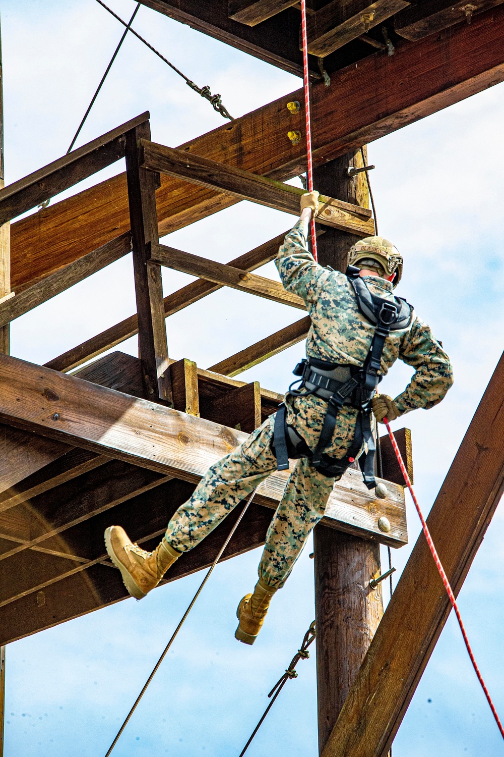 CBIRF H&amp;S Marines Rappel Tower