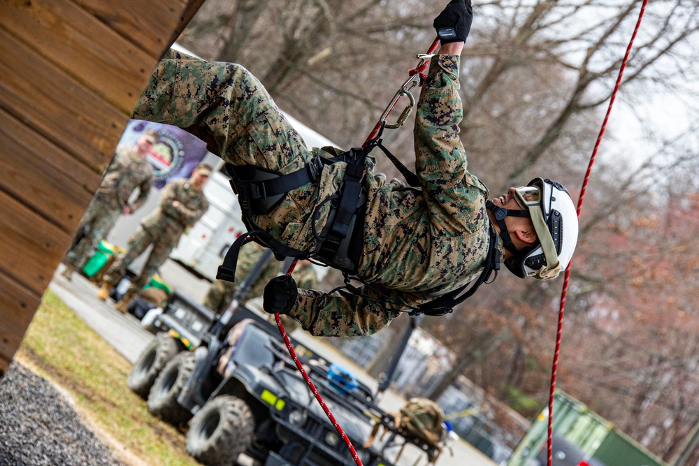 CBIRF H&amp;S Marines Rappel Tower