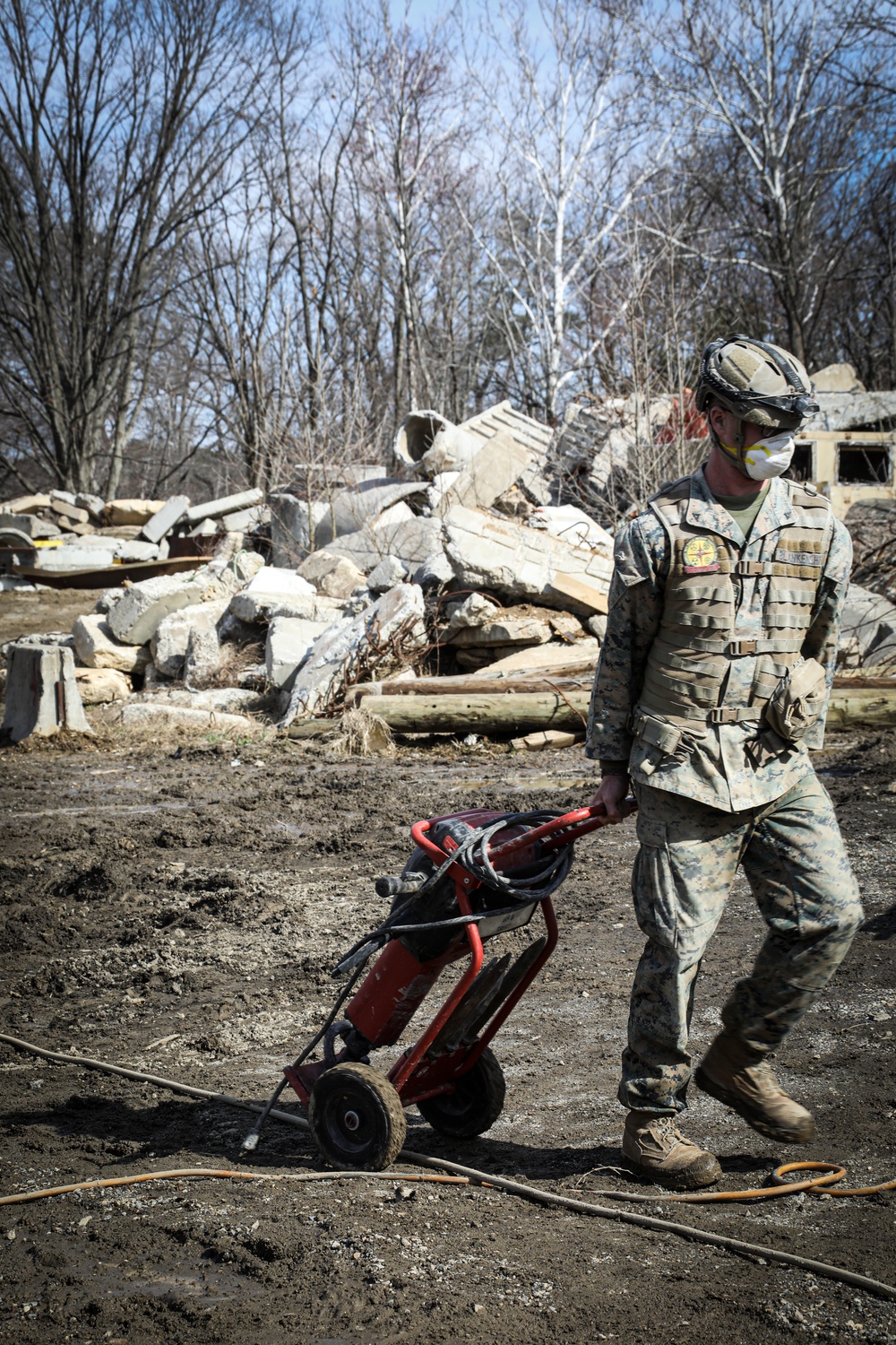 CBIRF trains with the 911th Technical Rescue Engineer Company at Ft. Belvoir