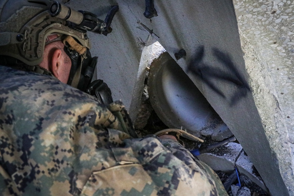CBIRF trains with the 911th Technical Rescue Engineer Company at Ft. Belvoir