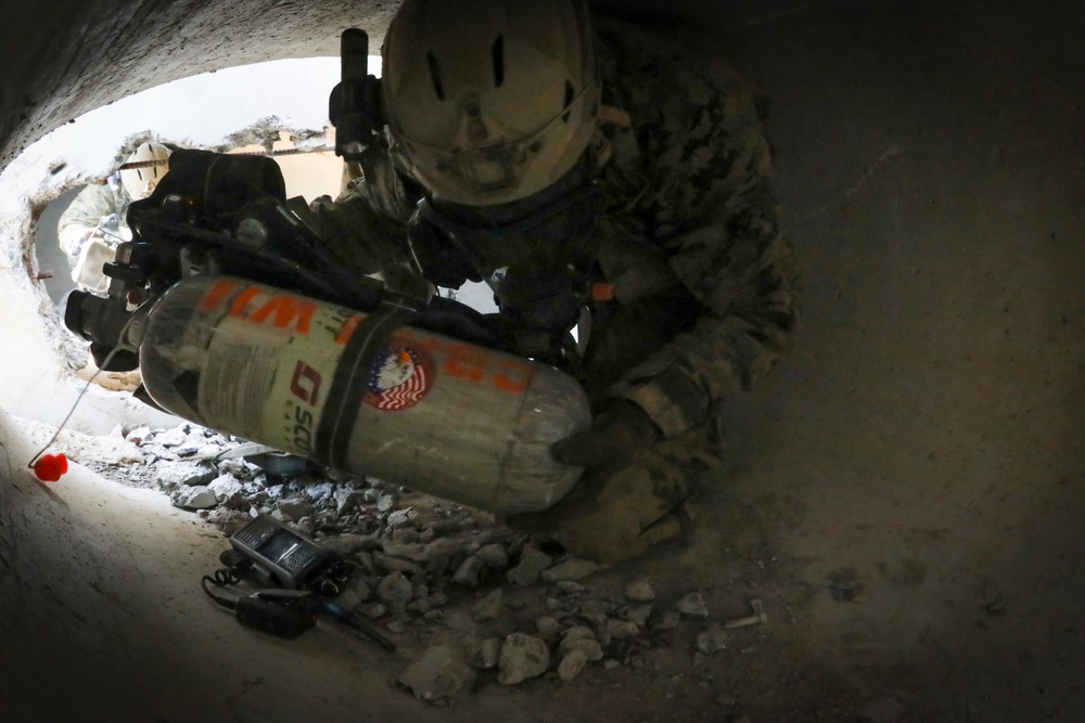 CBIRF trains with the 911th Technical Rescue Engineer Company at Ft. Belvoir