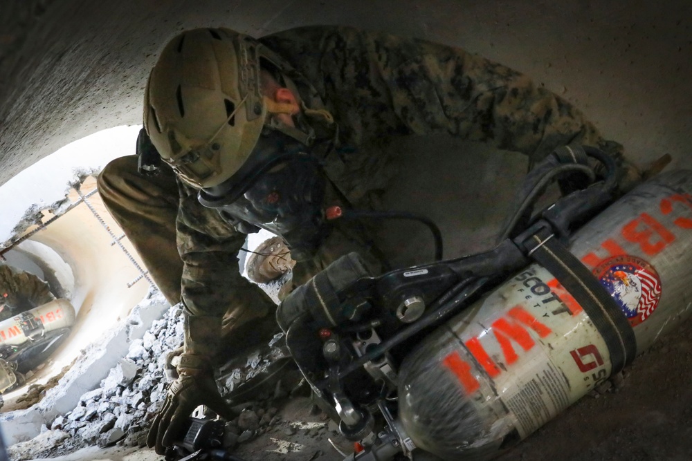 CBIRF trains with the 911th Technical Rescue Engineer Company at Ft. Belvoir
