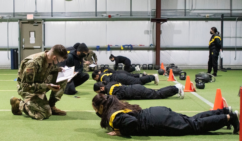Postpartum Soldiers conduct first ACFT as they prepare to reintegrate to units
