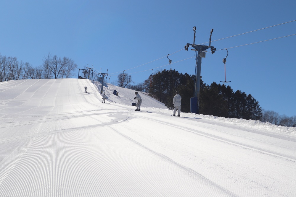 CWOC class 22-05 students complete skiing familiarization during training at Fort McCoy