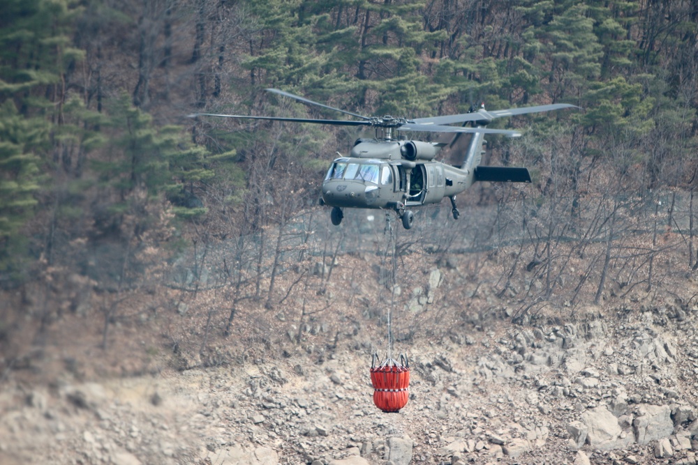 2nd Combat Aviation Brigade Assists in Firefighting in Daegu