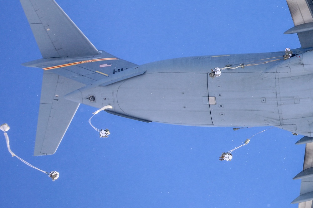 Spartans Conduct Airborne Operation into JPMRC 22-02