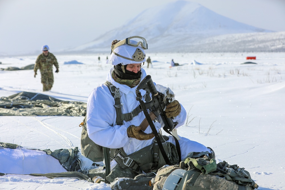 Spartans Conduct Airborne Operation into JPMRC 22-02