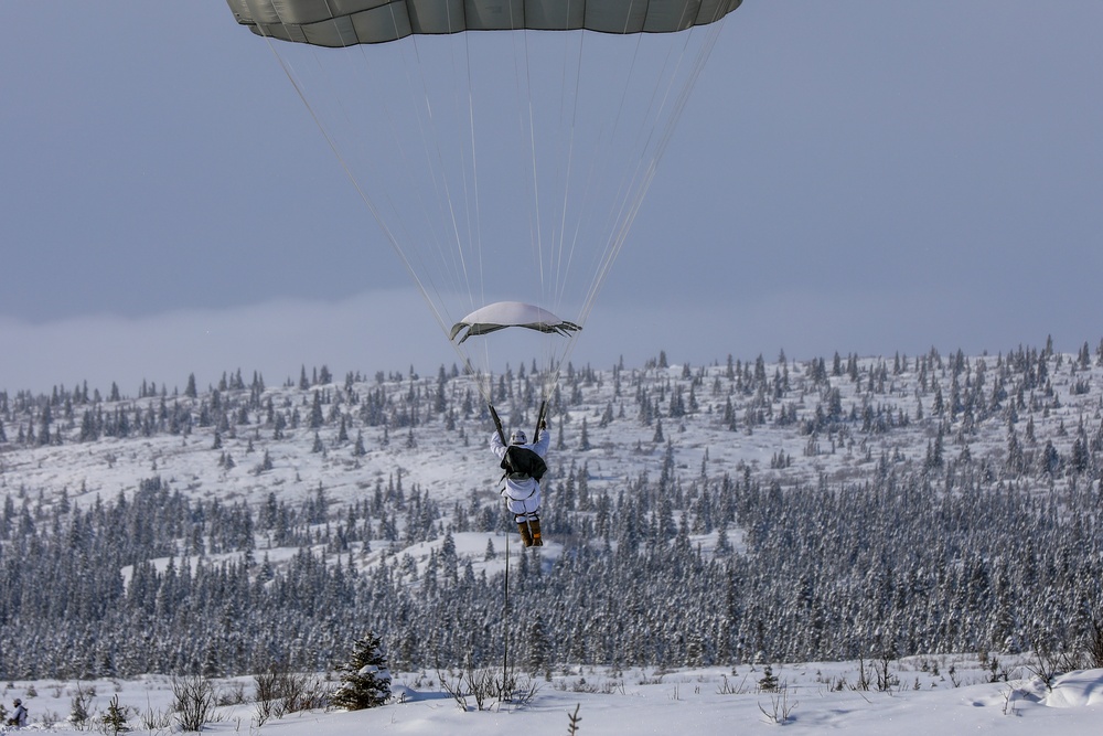 Spartans Conduct Airborne Operation into JPMRC 22-02