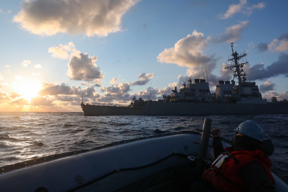 USS Ross commanding officer visits FS Forbin