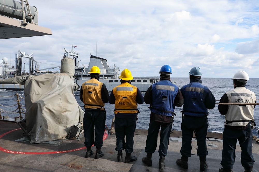 USS Ross conducts underway replenishment with French ship FS Marne