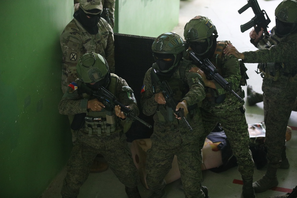 Salaknib 2/27 Company C Room Clearing