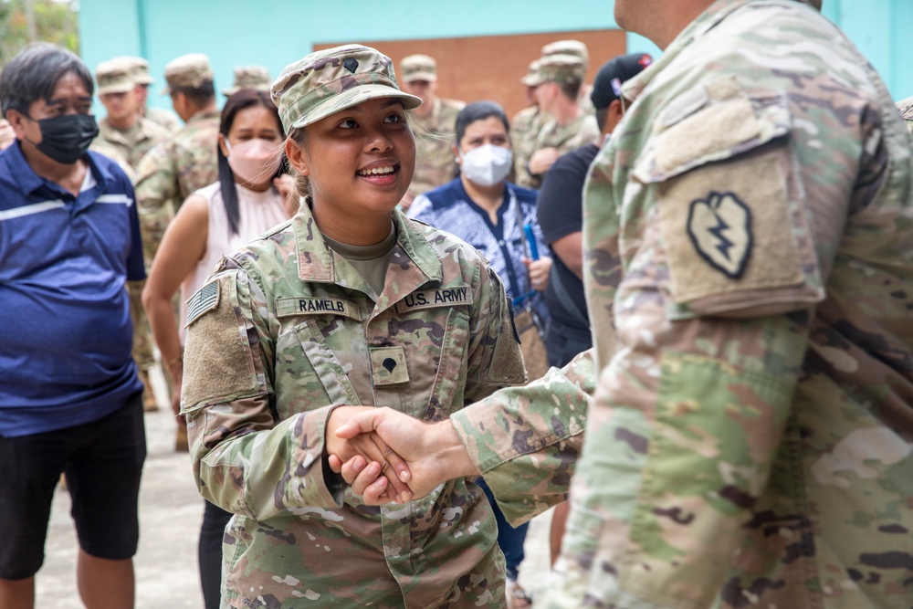 U.S. Army Soldier reunites with mom during Salaknib 2022