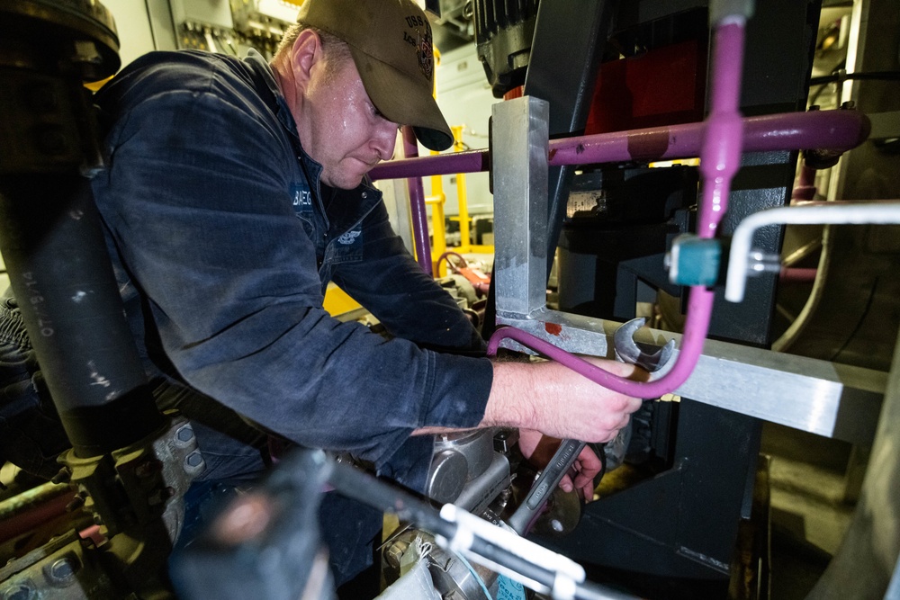 USS Tulsa JP5 Service Pump Maintenance