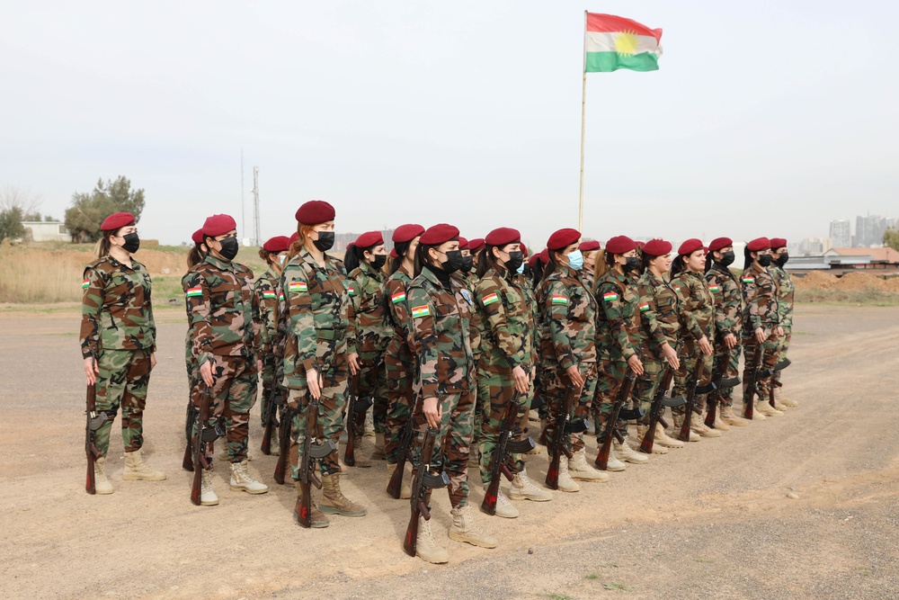 Coalition forces visit Zerevani female Peshmerga security guards