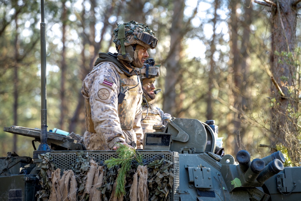 Latvian soldiers execute multinational training during Saber Strike 22