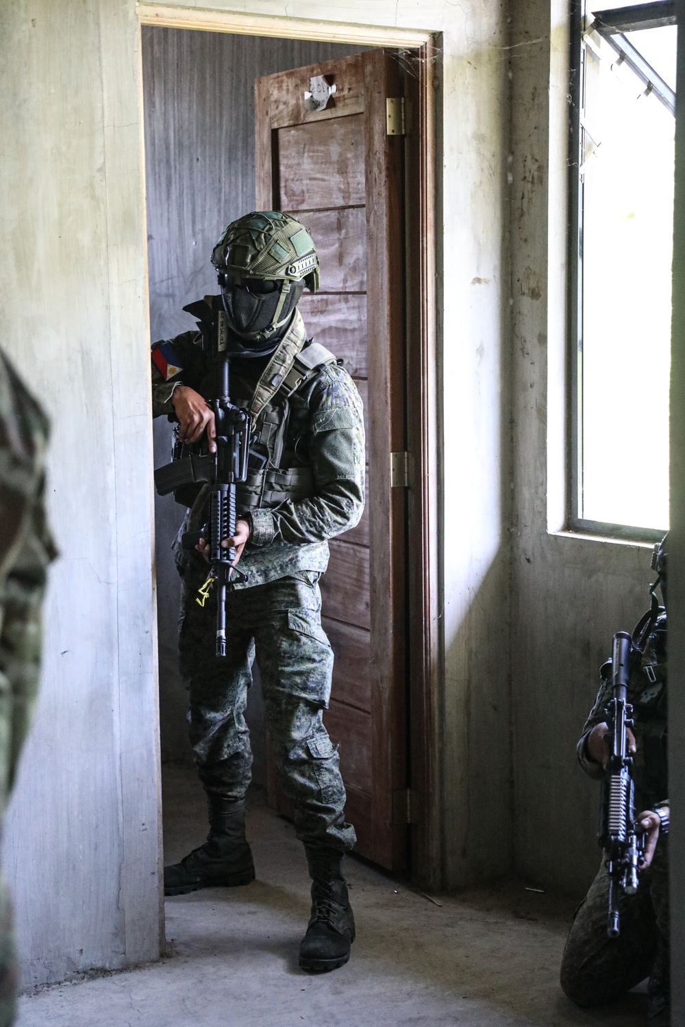 U.S. Army Soldiers execute room clearing drills during Salaknib 2022