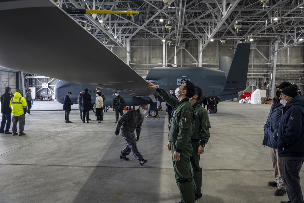 First RQ-4B Global Hawk arrives to Japan