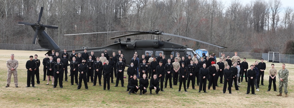 MDARNG Displays Aircraft to Huntingtown HS Cadets