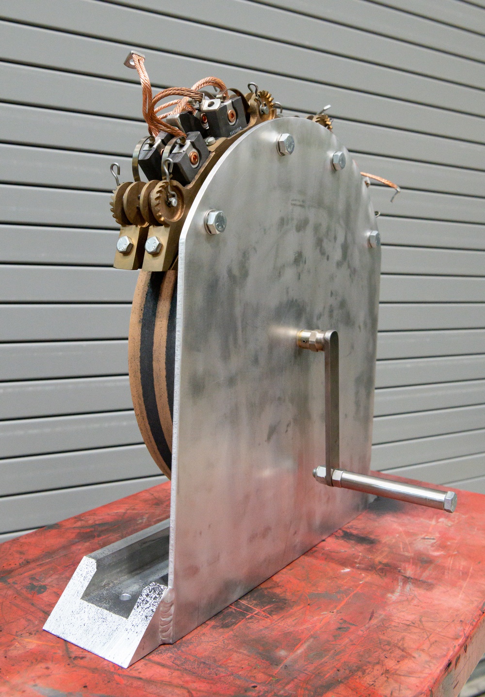New device leads to cost, time savings for von Kármán Facility maintenance