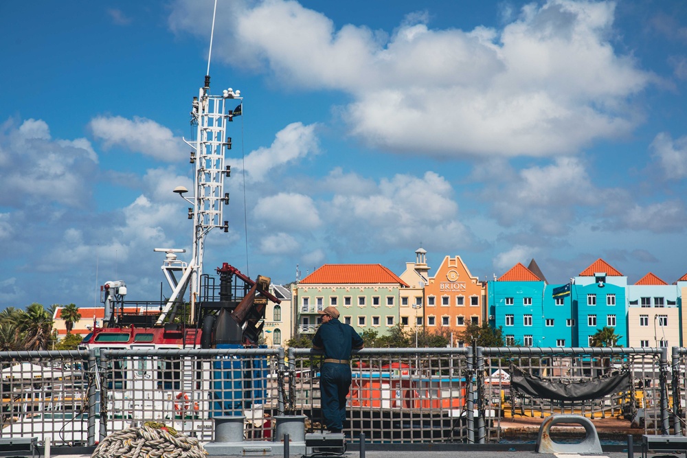 USS Billings Departs Willemstad, Curaçao