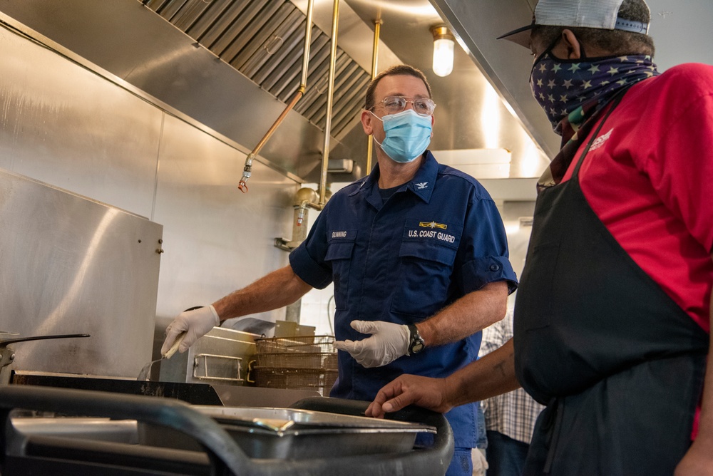 Coast Guard volunteers at veteran's home in Houston, Texas