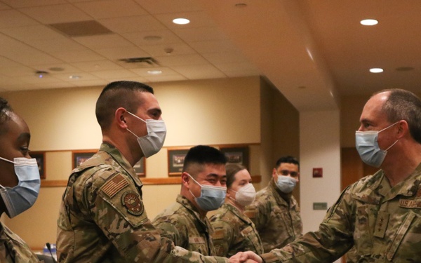 U.S. Air Force Lt. Gen. Kirk Pierce visits the University of Rochester Medical Center