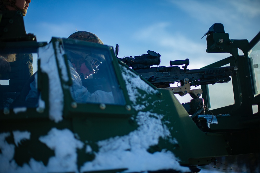 U.S. Marines Shoot Machine Guns