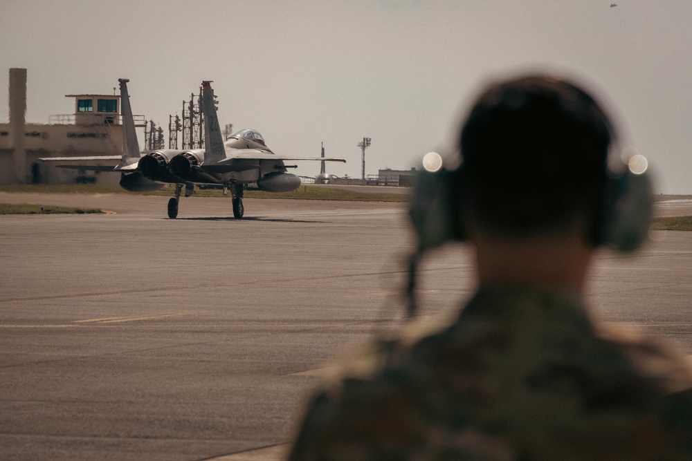 US Marines and Airmen Performs Hot-Pit Refueling Training on Kadena Air Base
