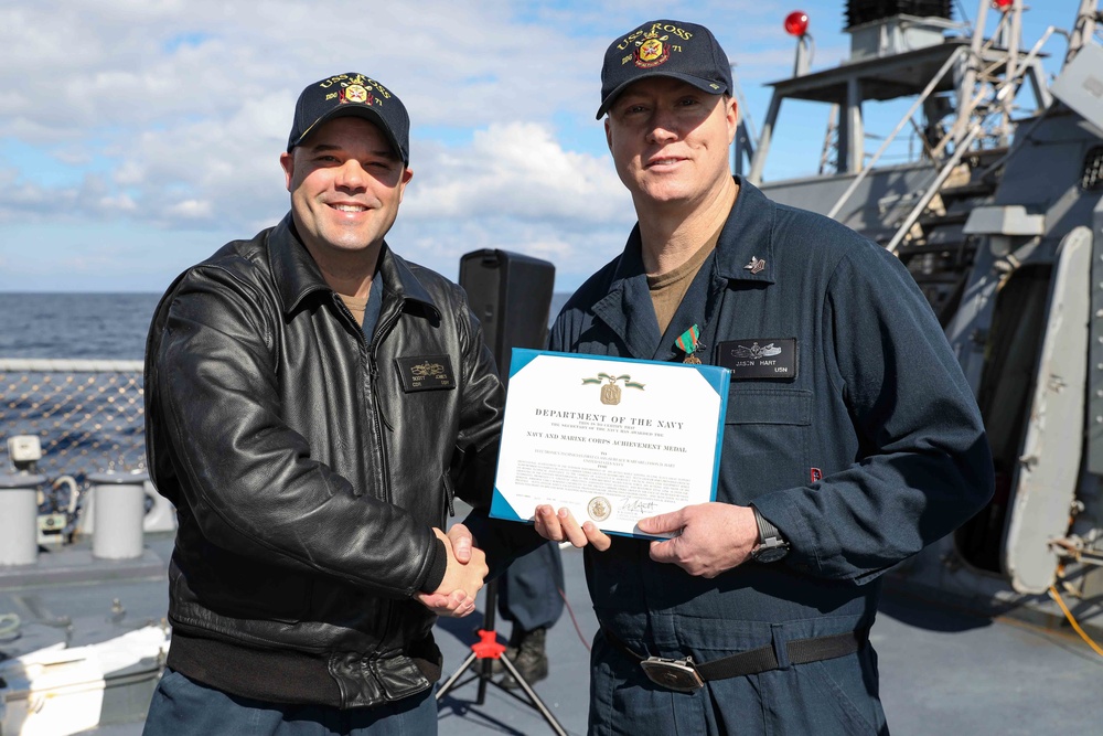 USS Ross Sailors receive awards and meritorious advancements