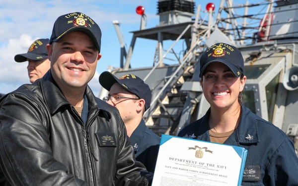 USS Ross Sailors receive awards and meritorious advancements
