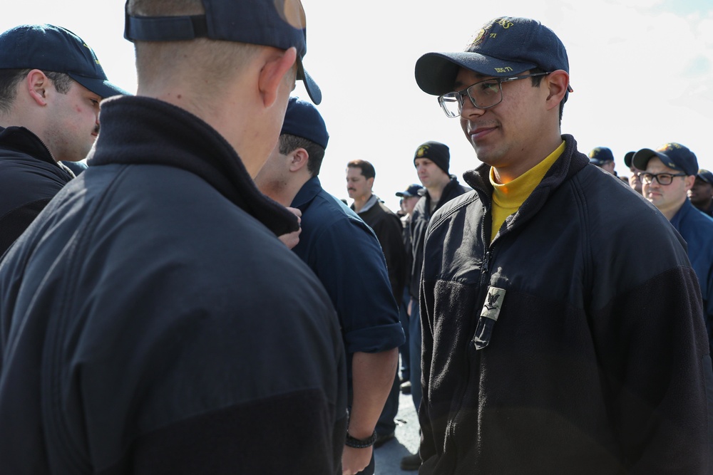 USS Ross Sailors receive awards and meritorious advancements