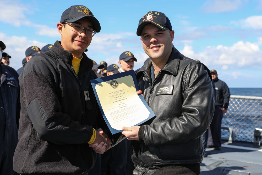 USS Ross Sailors receive awards and meritorious advancements