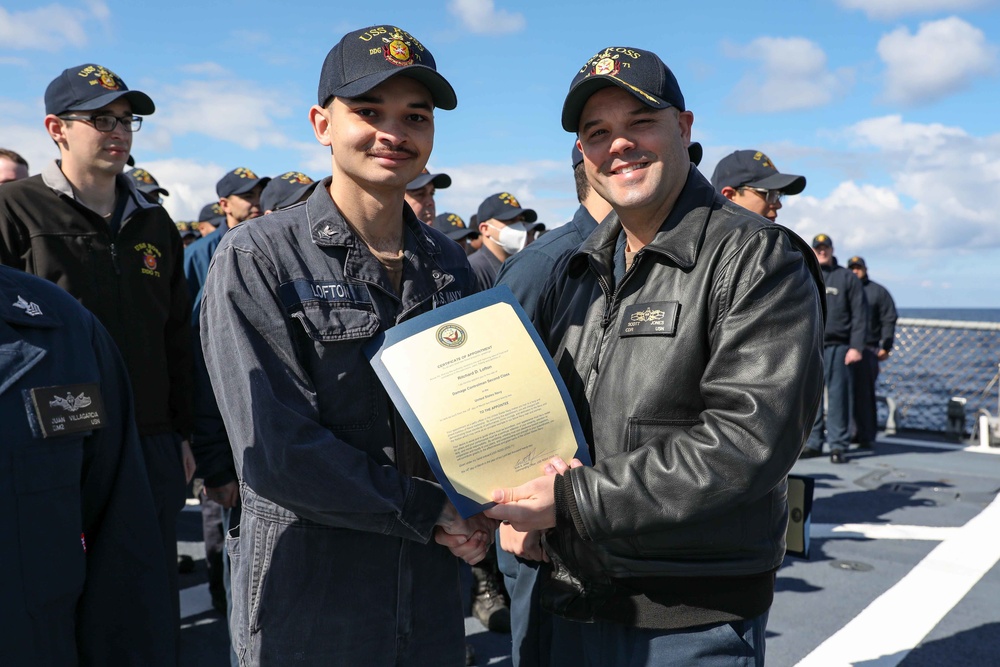 USS Ross Sailors receive awards and meritorious advancements