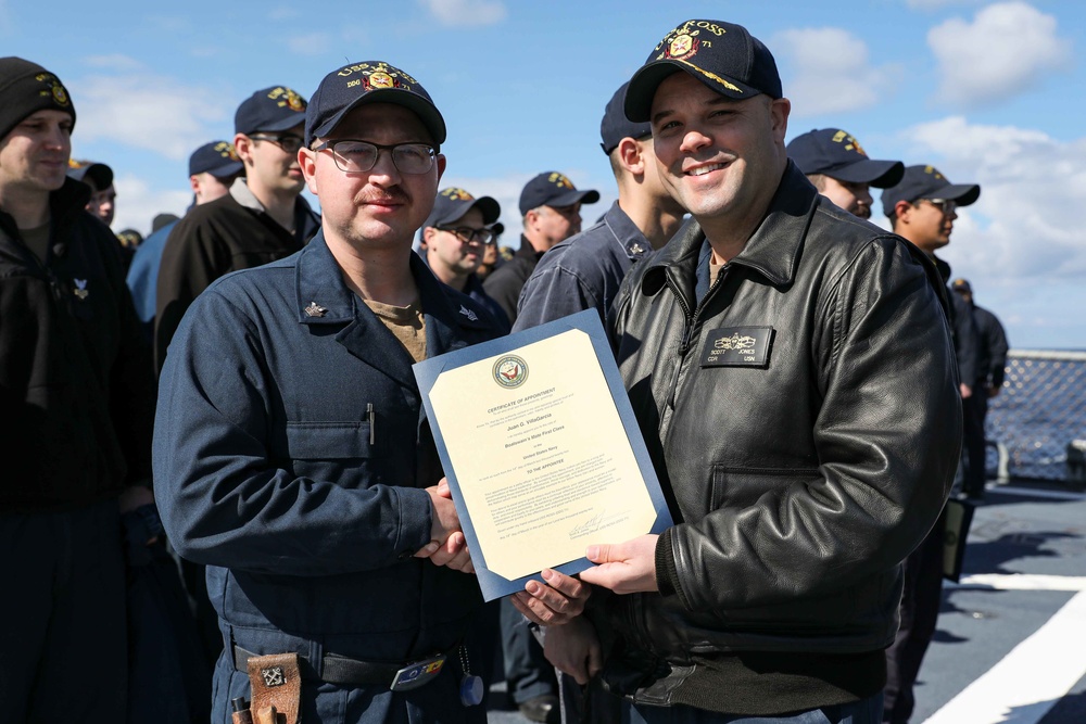 USS Ross Sailors receive awards and meritorious advancements