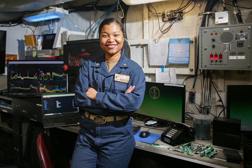 Abraham Lincoln Sailors pose for Women's History Month