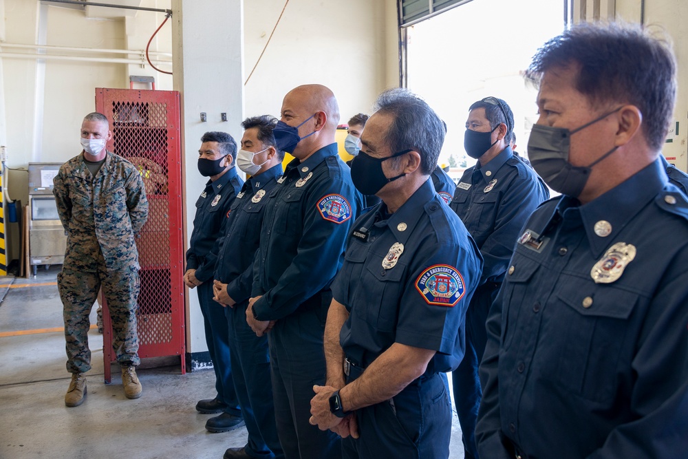 First Responders Receive Award for Saving 3 Marines’ Lives
