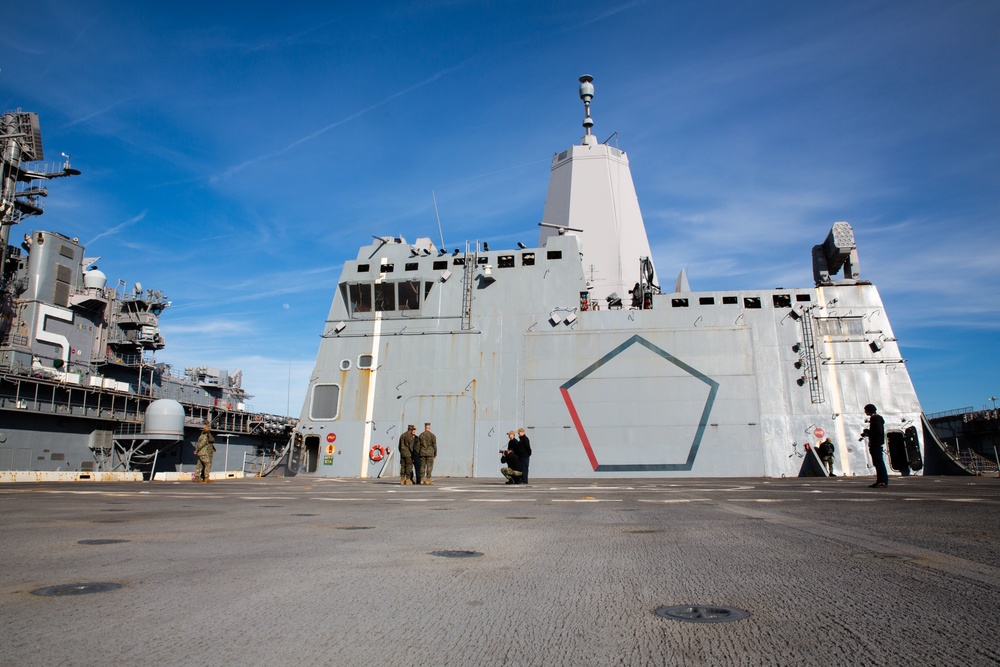 Lt. Gen. Langley and Sgt. Maj. Pritchard tour the USS Arlington (LSP 24)