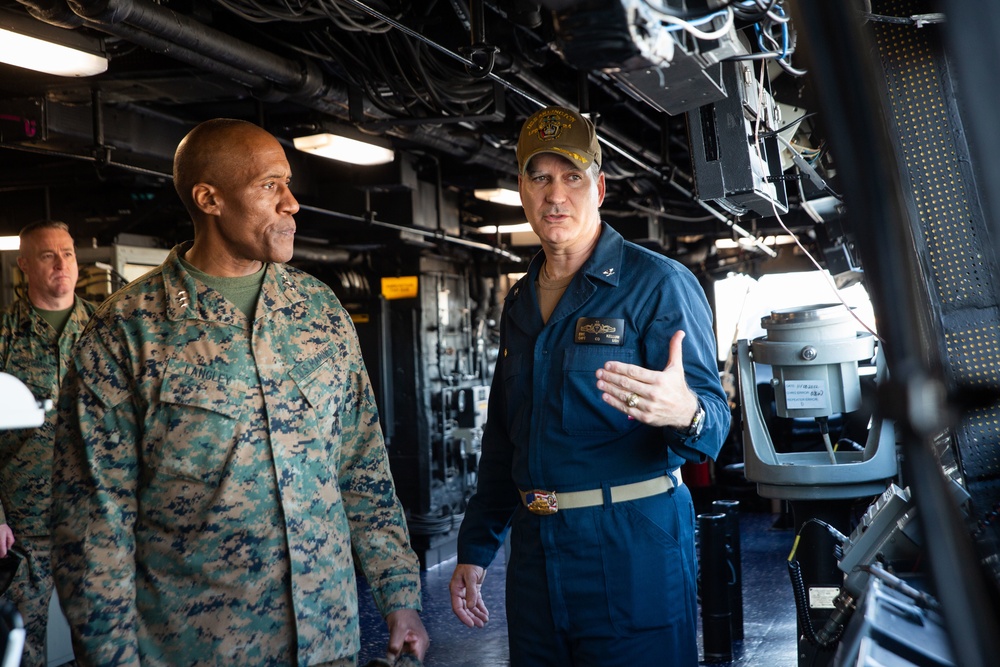 Lt. Gen. Langley and Sgt. Maj. Pritchard tour the USS Arlington (LSP 24)
