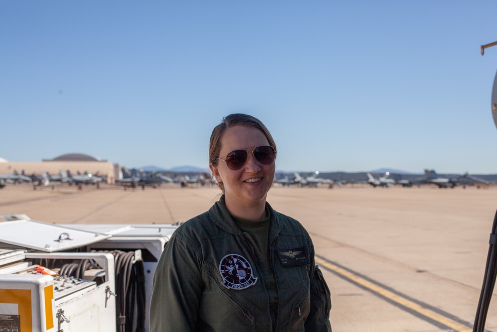 KC-130J Hercules Transports Marines To Hawaii