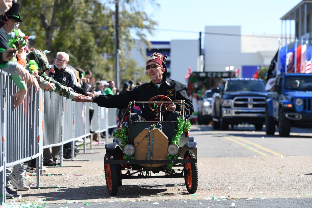 Keesler Airmen participate in local parade