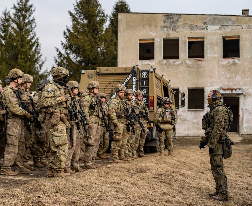 U.S., Polish breaching training event