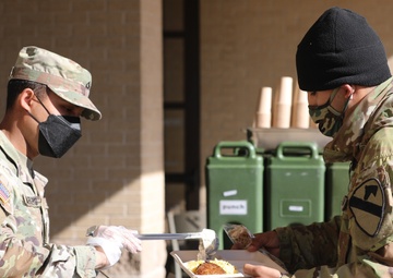 1st CAV adapts operations to feed Troopers during post-wide power outage