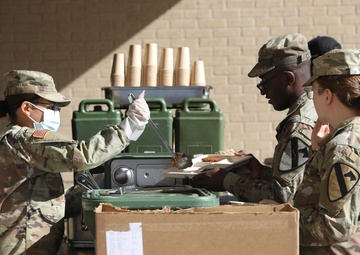 1st CAV adapts operations to feed Troopers during post-wide power outage