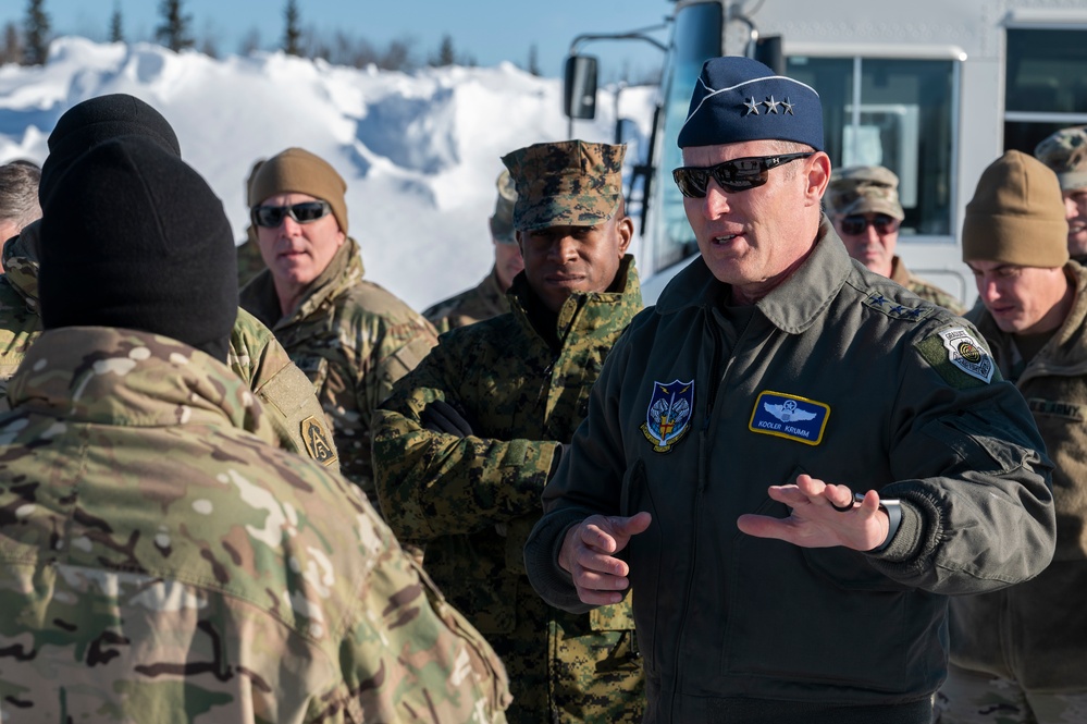 ALCOM, ANR leaders visit Eielson for AE22