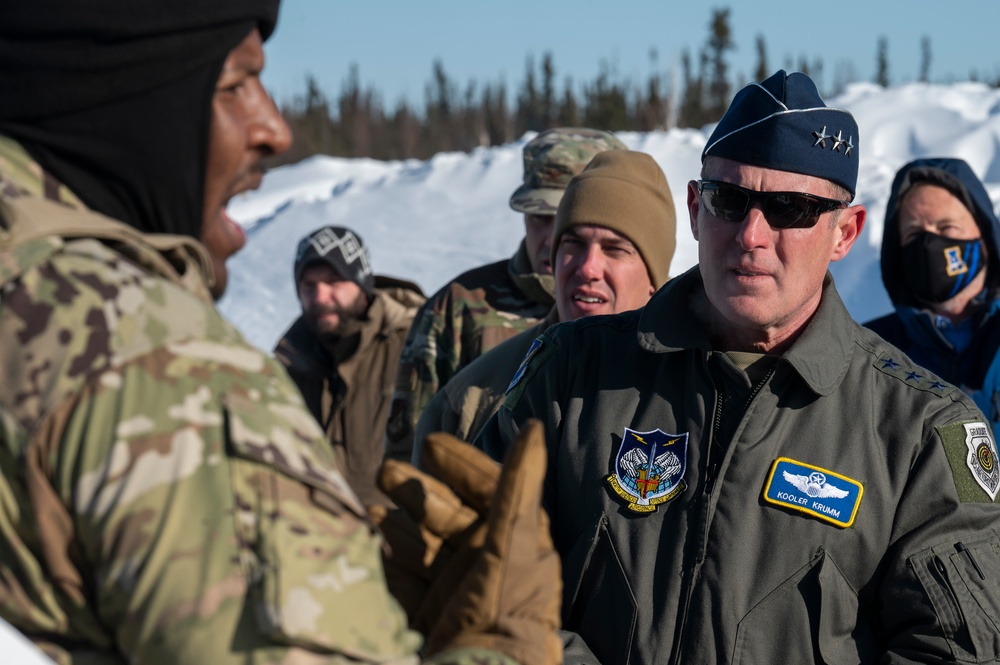 ALCOM, ANR leaders visit Eielson for AE22