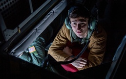 91st ARS hosts ROTC cadets for RC-135 refueling