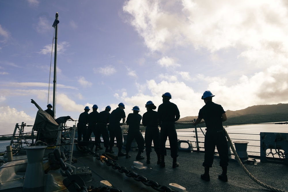 USS Momsen Sea and Anchor